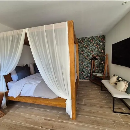 Le Cocoon - Jacuzzi, Sauna Et Piscine Privee Carpentras