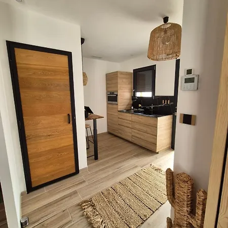 Le Cocoon - Jacuzzi, Sauna Et Piscine Privee Panzió Carpentras